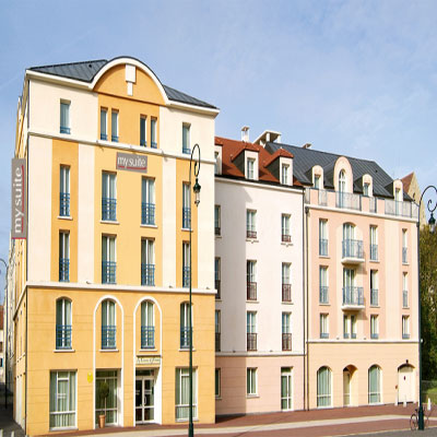 PARK & SUITES ILE DE-MAISONS LAFFITTE (SUP STUDIO)