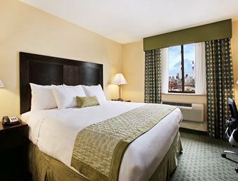 RAMADA LONG ISLAND CITY