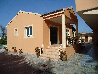 ELENI FAMILY APARTMENTS
