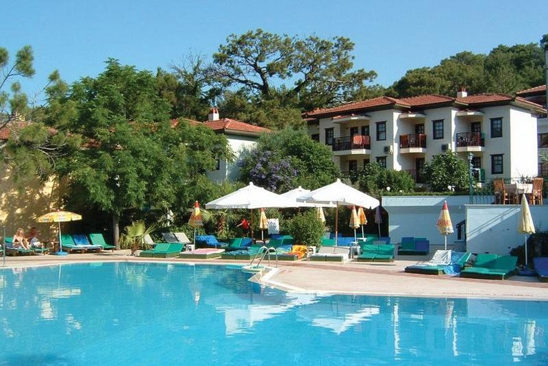 ST NICHOLAS PARK HOTEL