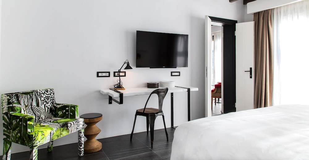 MYCONIAN AVATON - DESIGN HOTELS