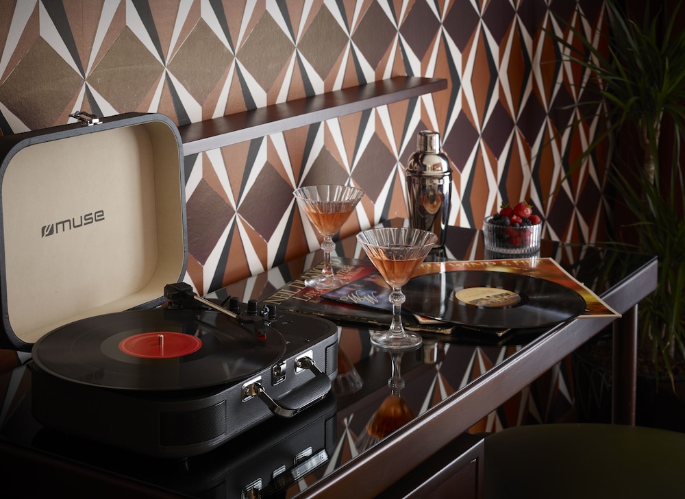 BROWN ACROPOL BY BROWN HOTELS
