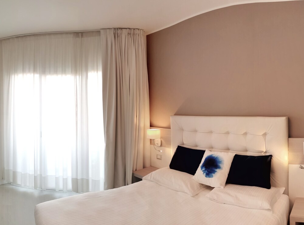 HOTEL DELLE ROSE