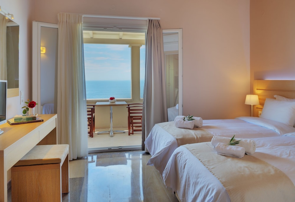KROUZERI BEACH APARTMENTS