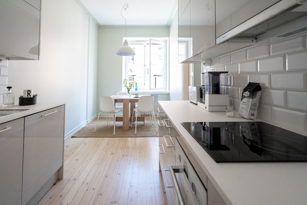 ROOST EERIKINKATU 29 A 15