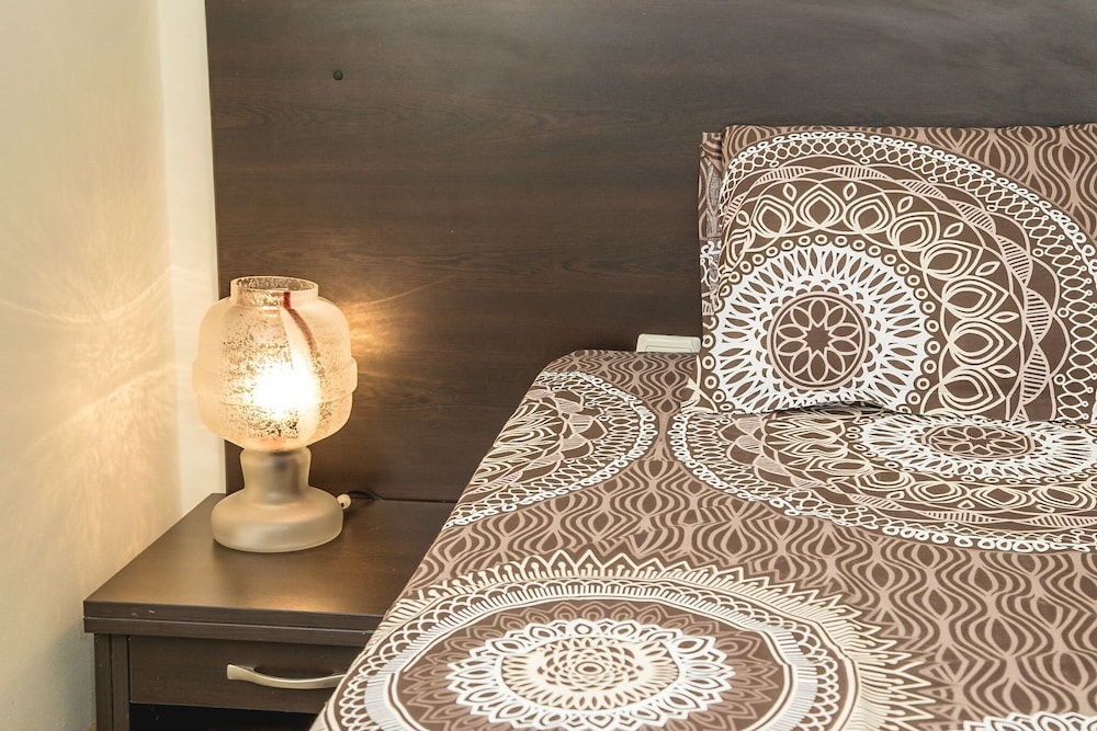 FM PREMIUM 1-BDR APARTMENT WITH TERRACE-PACIFIC