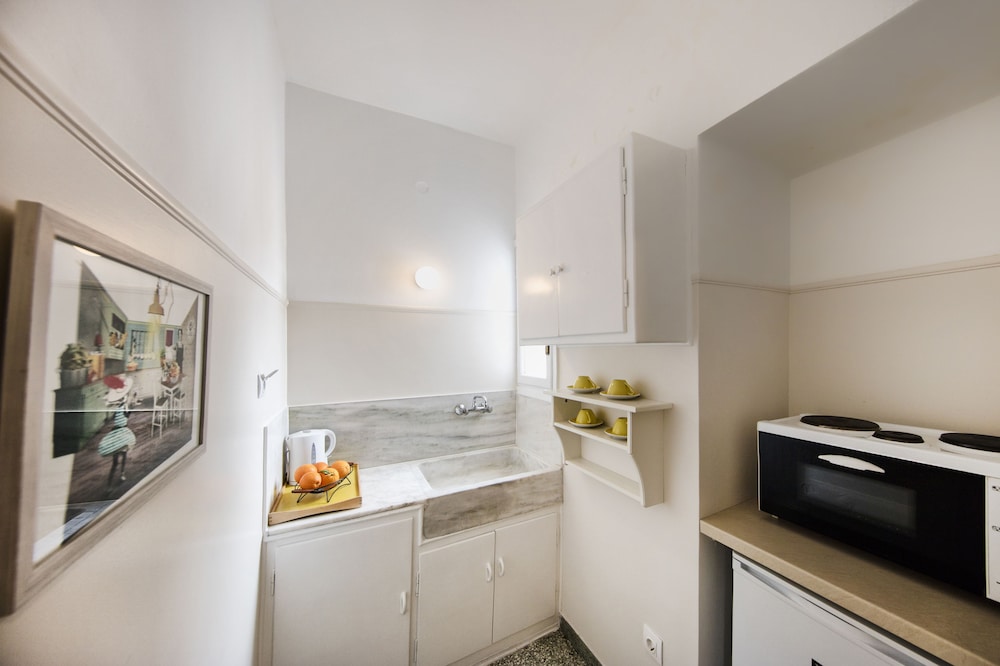 COMFY APT IN CITY CENTER