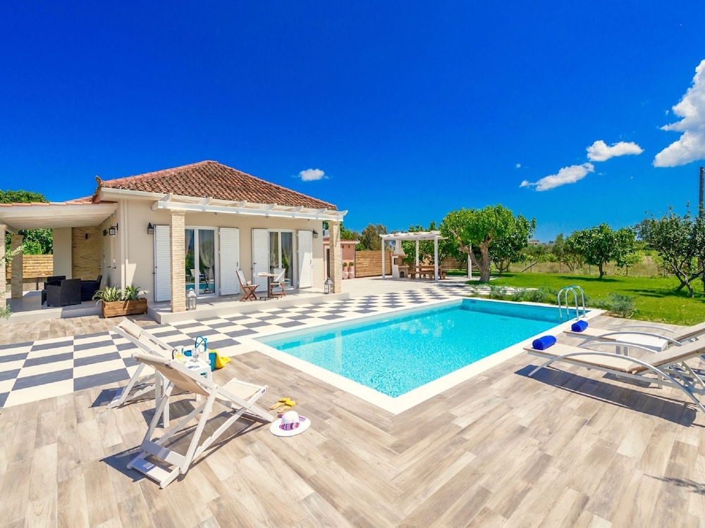 COZY VILLA IN ZANTE WITH PRIVATE SWIMMING POOL