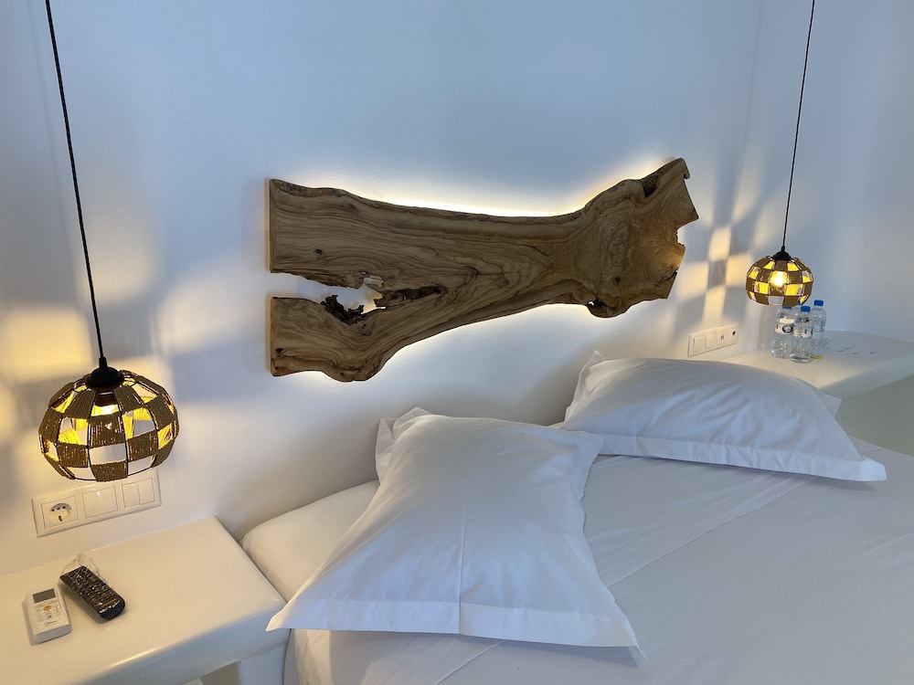 ETERNAL SUITES