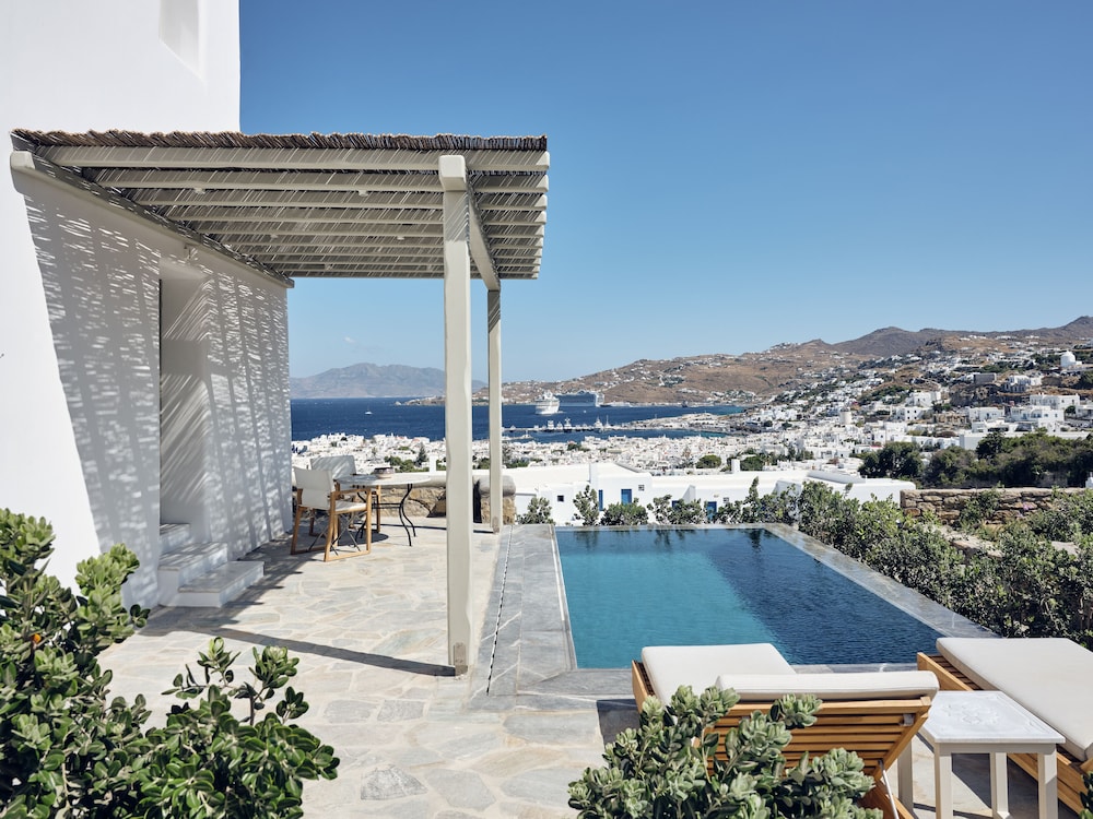 BELVEDERE HILLTOP COMPLEX ROOMS & SUITES