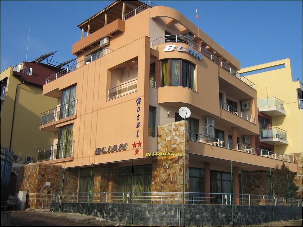 FAMILY HOTEL BLIAN