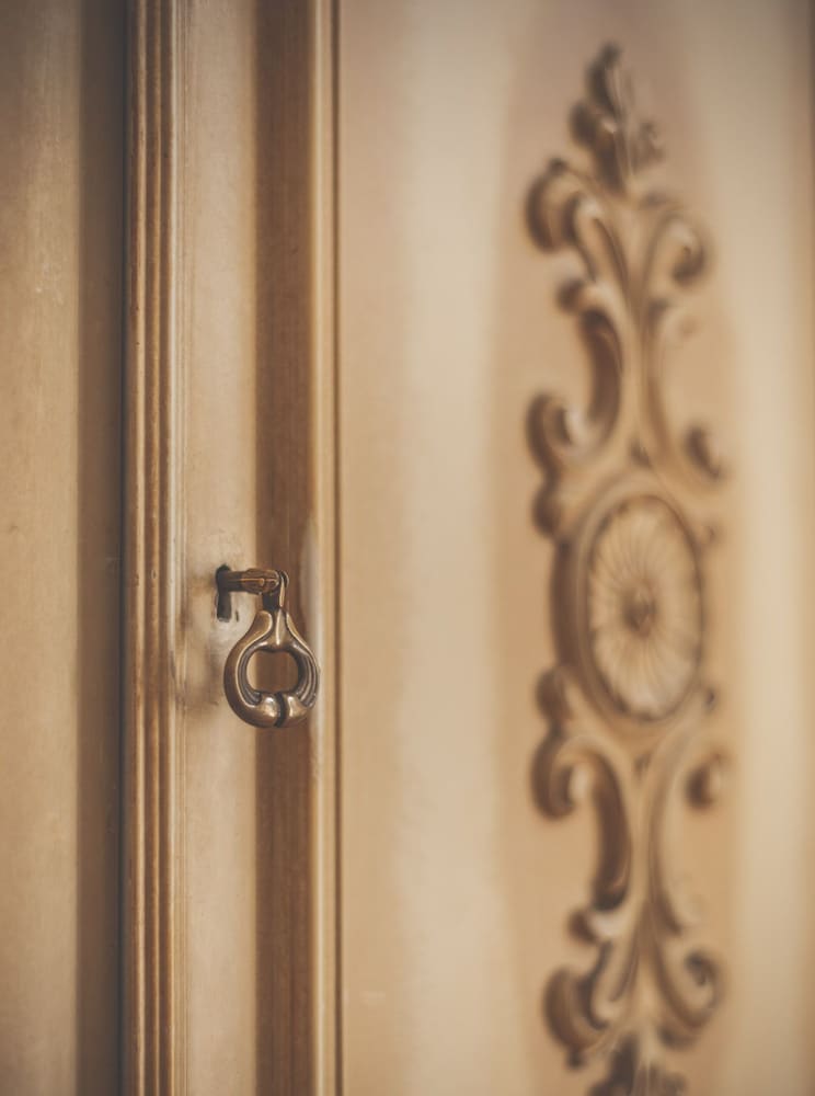 CLASSIC CENTRAL ATHINIAN APARTMENT