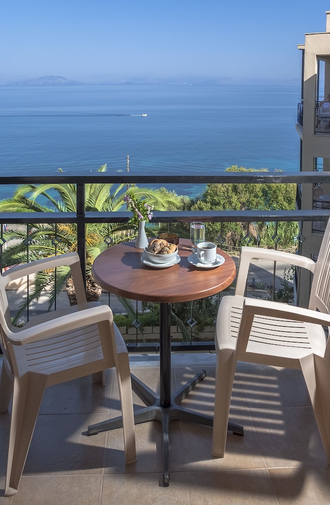 BELVEDERE HOTEL