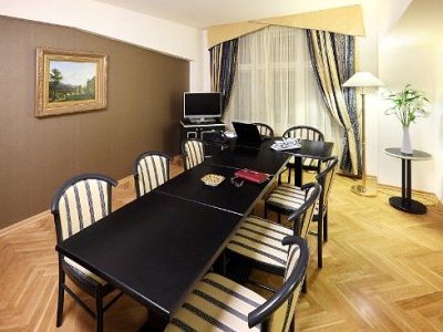 ELYSEE APARTMENTS