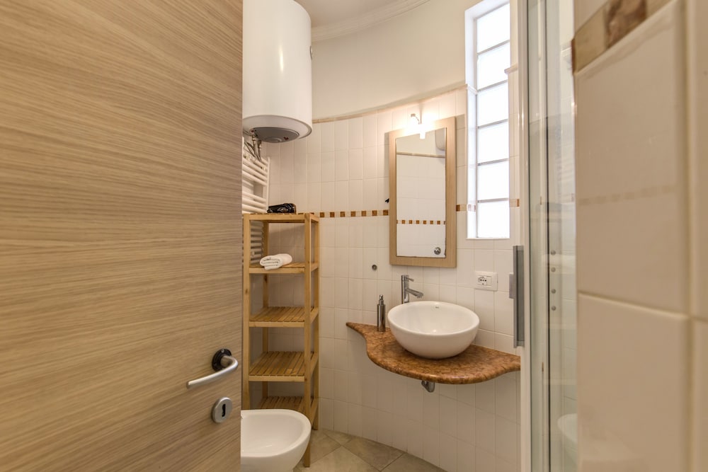 AURELIA VATICAN APARTMENTS