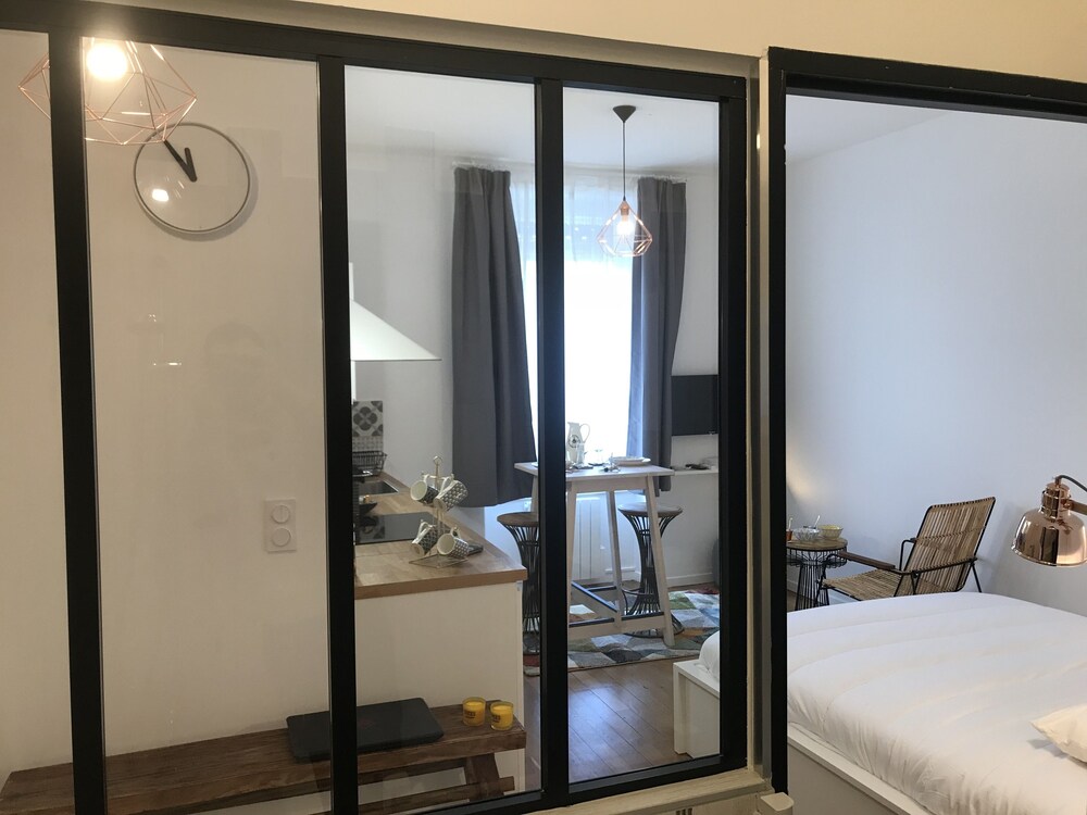 LA SUITE A LEON DE LYON