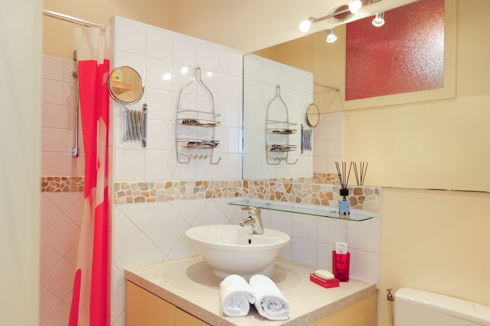 MINI SUITE MIRO FIVE STARS HOLIDAY HOUSE