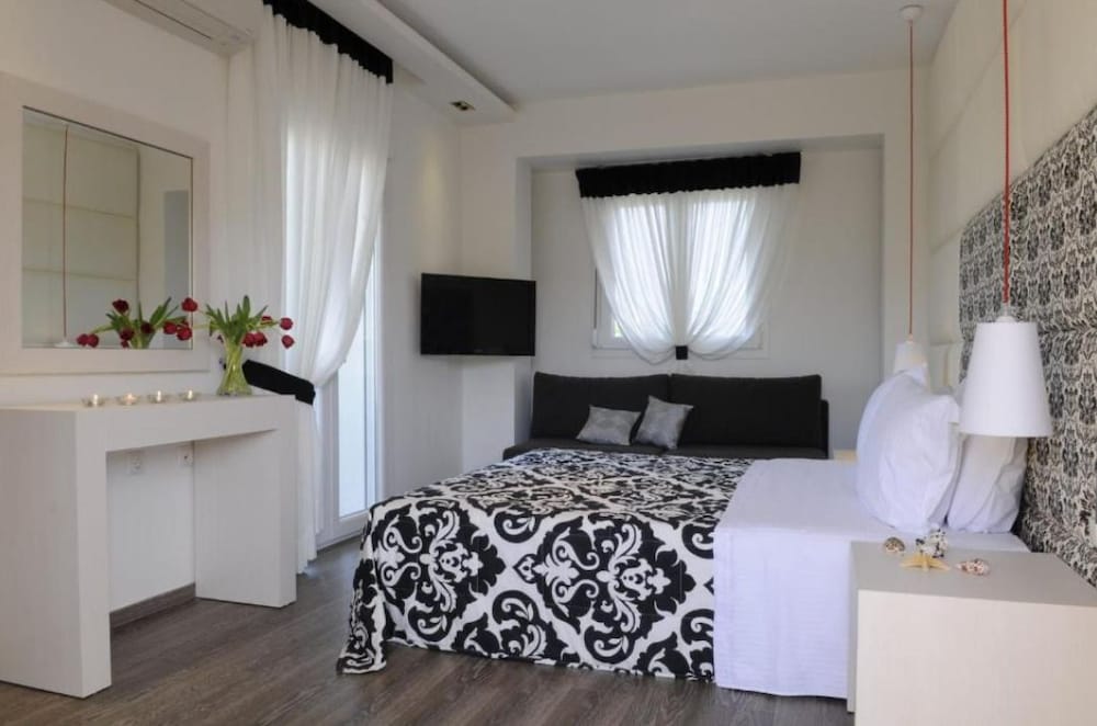 FILLIS HOUSE