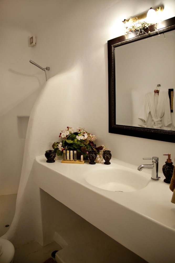 ELENIS VILLAGE SUITES