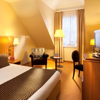 DREAM CASTLE HOTEL AT DISNEYLAND PARIS (43 KM FROM PARIS)