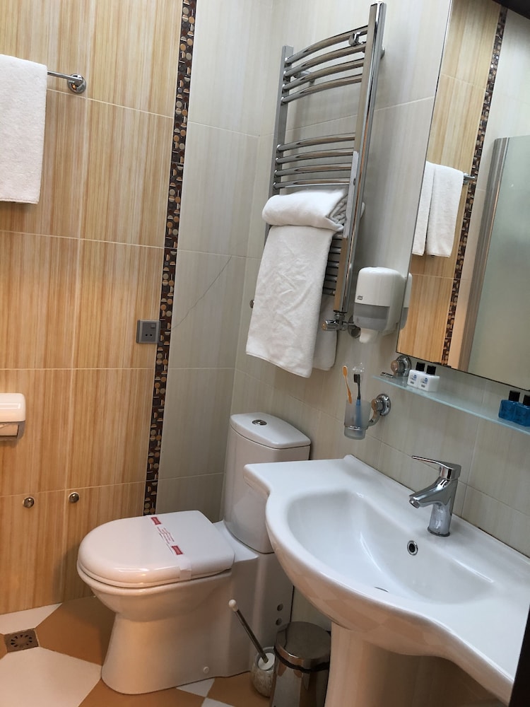 AYSBERQ RESORT
