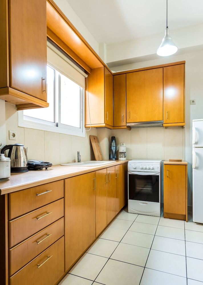 CENTRALLY LOCATED APARTMENT - ACROPOLIS