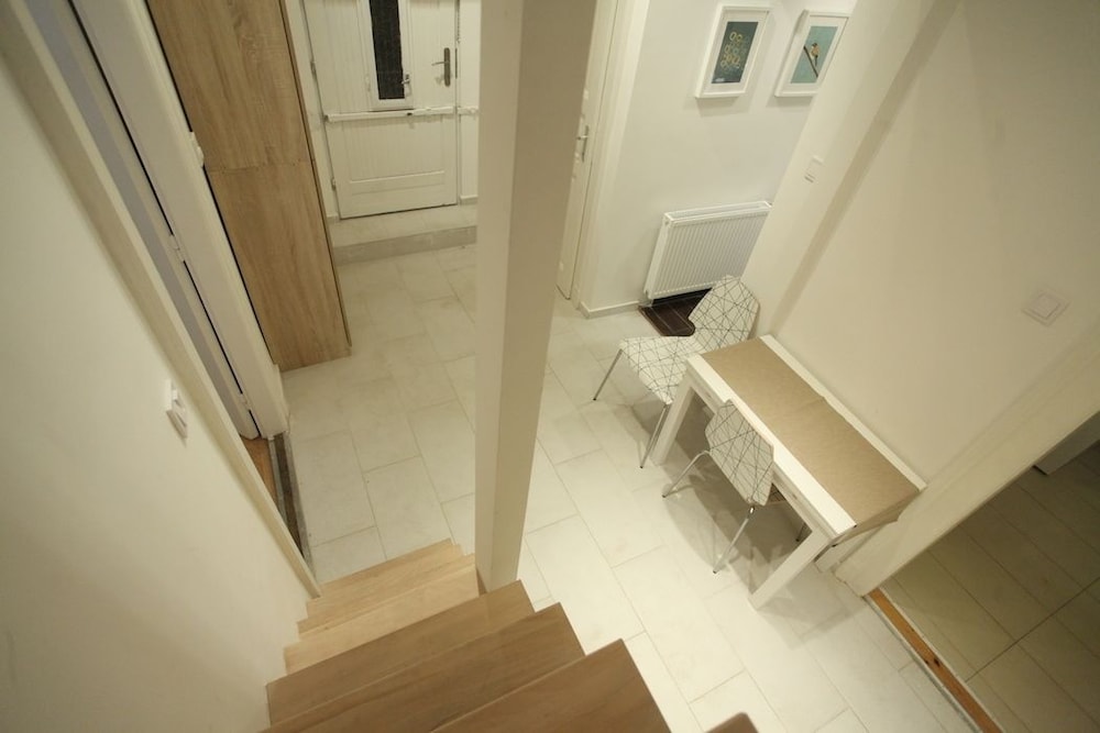 DFIVE APARTMENTS - LIBERTY
