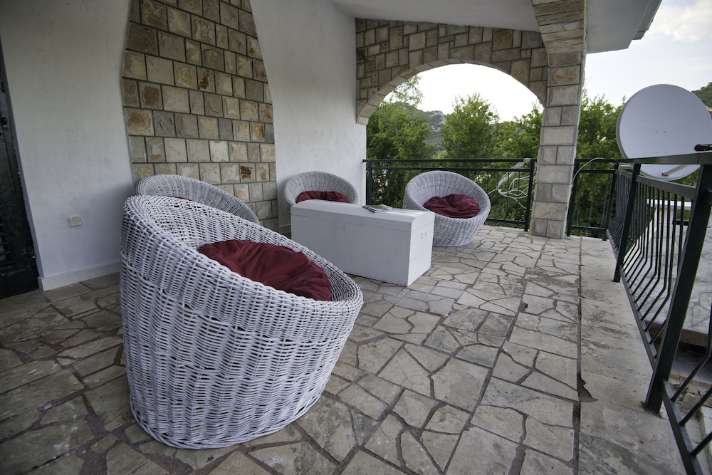 VILLA NADA