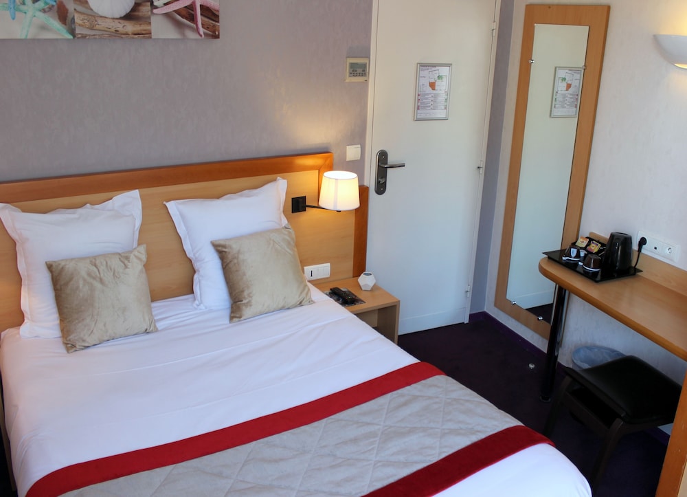 HOTEL DU CHEMIN VERT PARIS