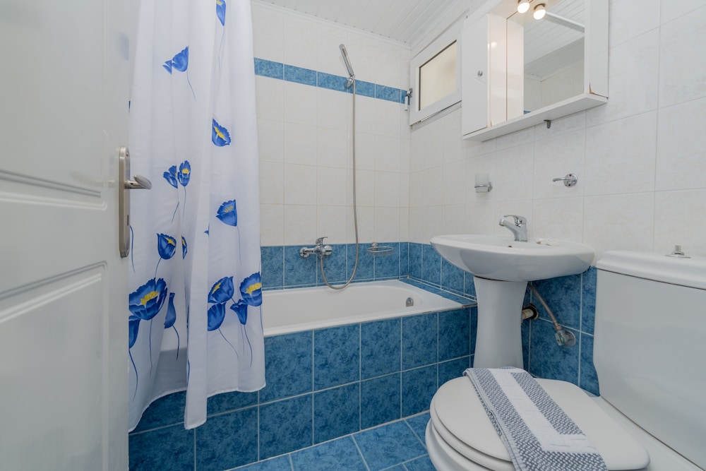CALLINICA HOTEL