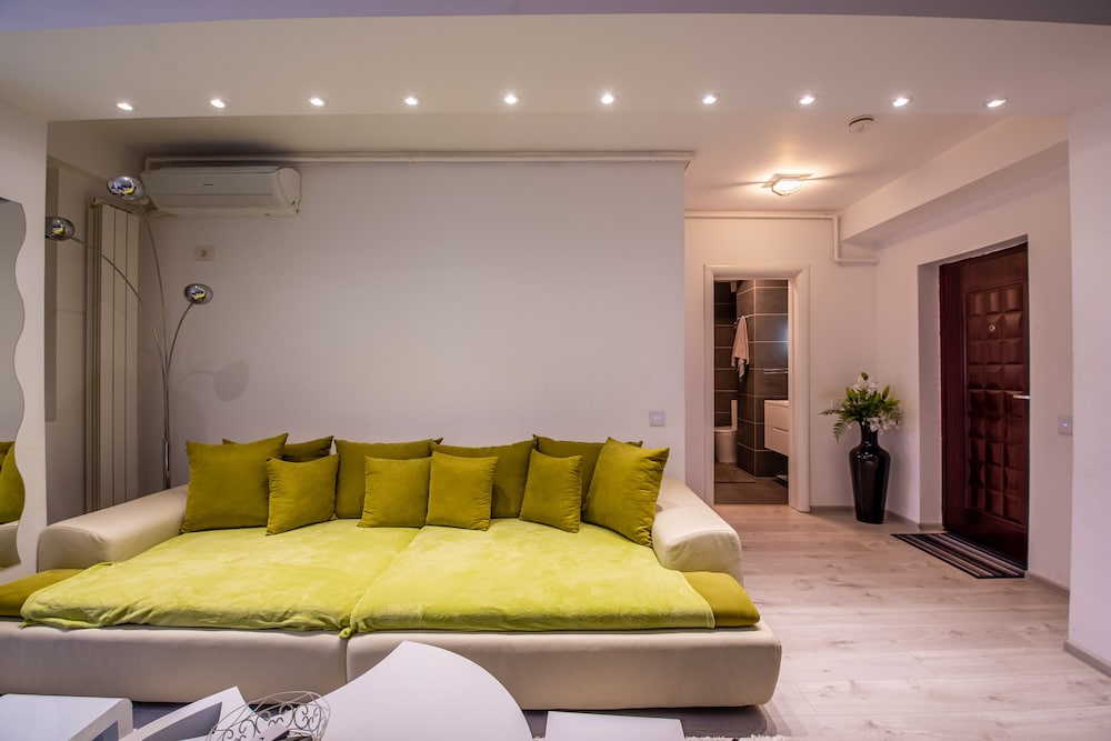 LUXURY APARTMENT MILITARI RESIDENCE M3