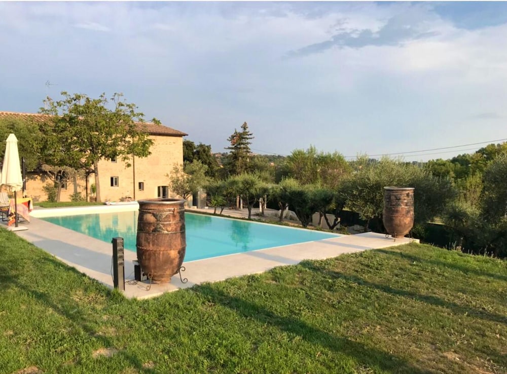 APARTMENT WITH 2 BEDROOMS IN PERUGIA,WITH POOL ACCESS AND WIFI