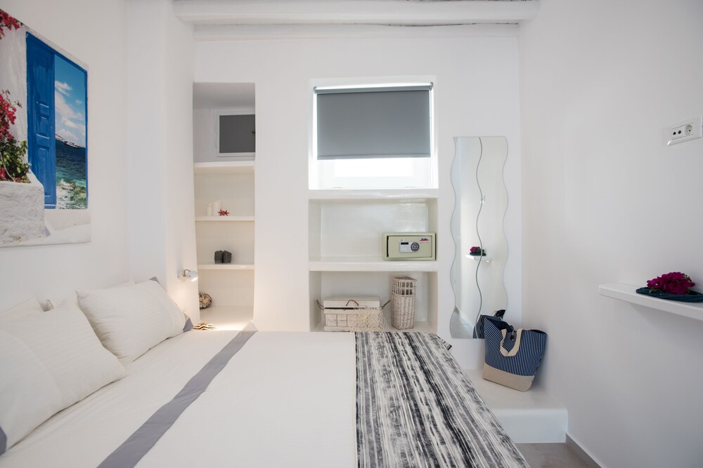 CHRISTY ROOMS