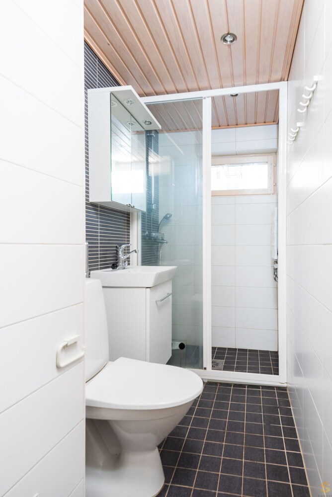 WEHOST PORTHANINKATU 3B 25