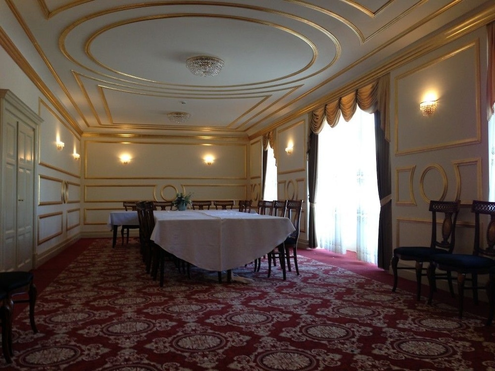 HOTEL ARANYBIKA