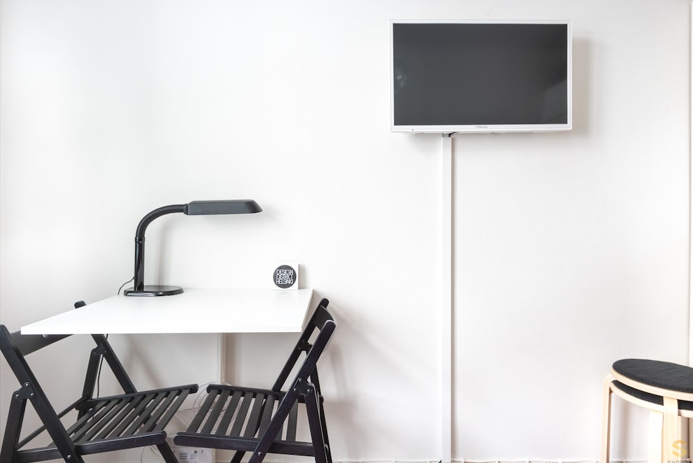 WEHOST JAAKARINKATU 13 B 24