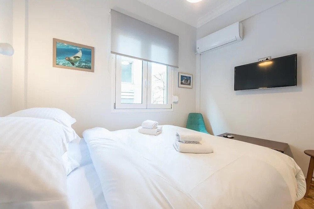 ADELOS CENTRAL CITY APARTMENT ACHARNON