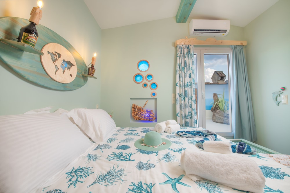 GREGOS ROOFTOP SUITE SEA VIEW & PARKING