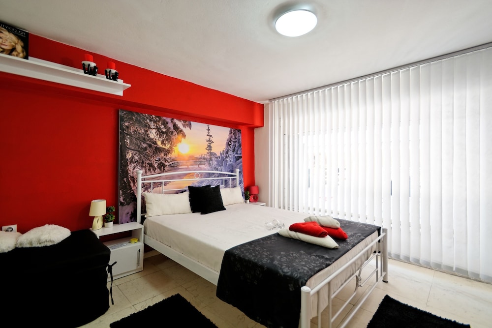 ATHENS PLAZA LUXURY APARTMENTS