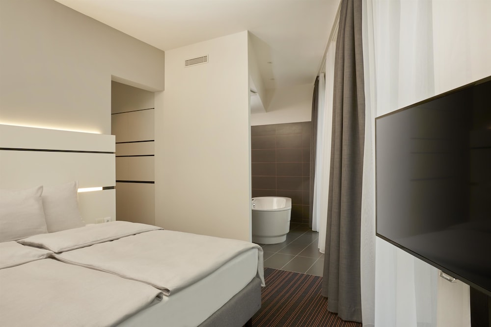 HYPERION HOTEL HAMBURG