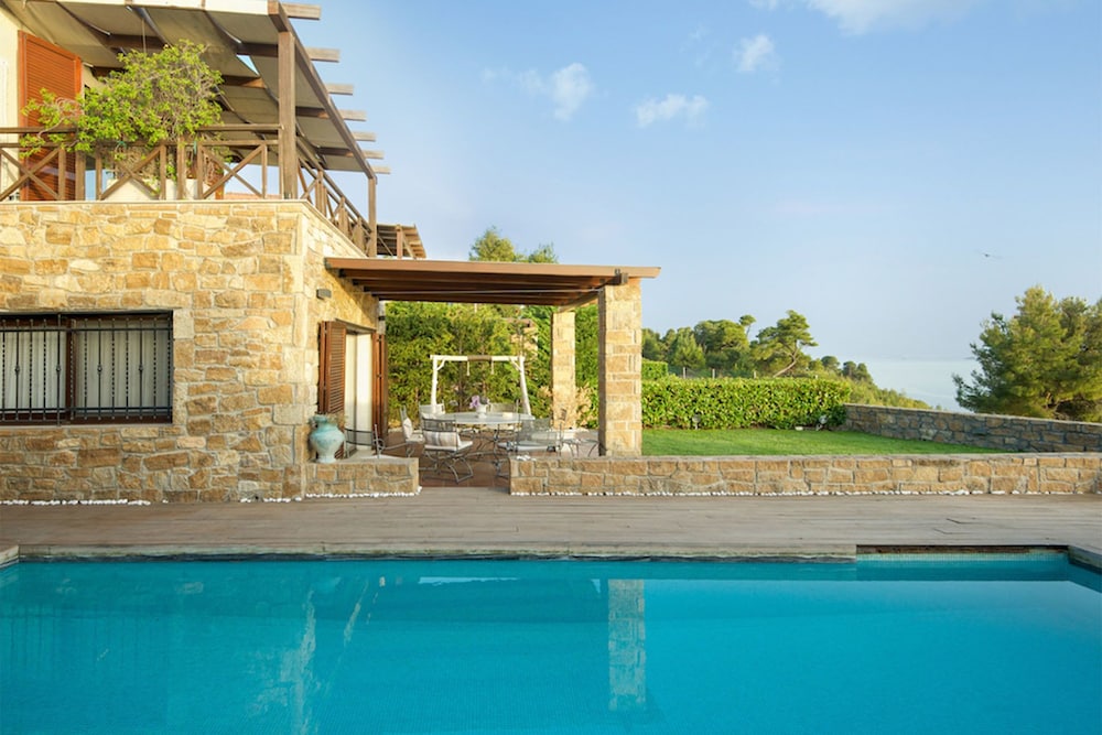 GLEIZE AMAZING SEA VIEW VILLA