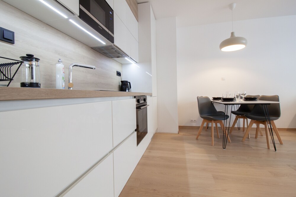 KRAKOVSKA APARTMEET