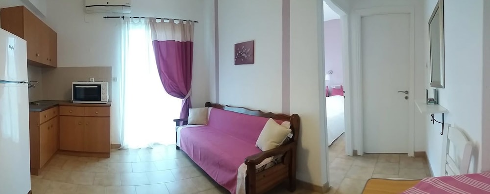 AKROGIALI