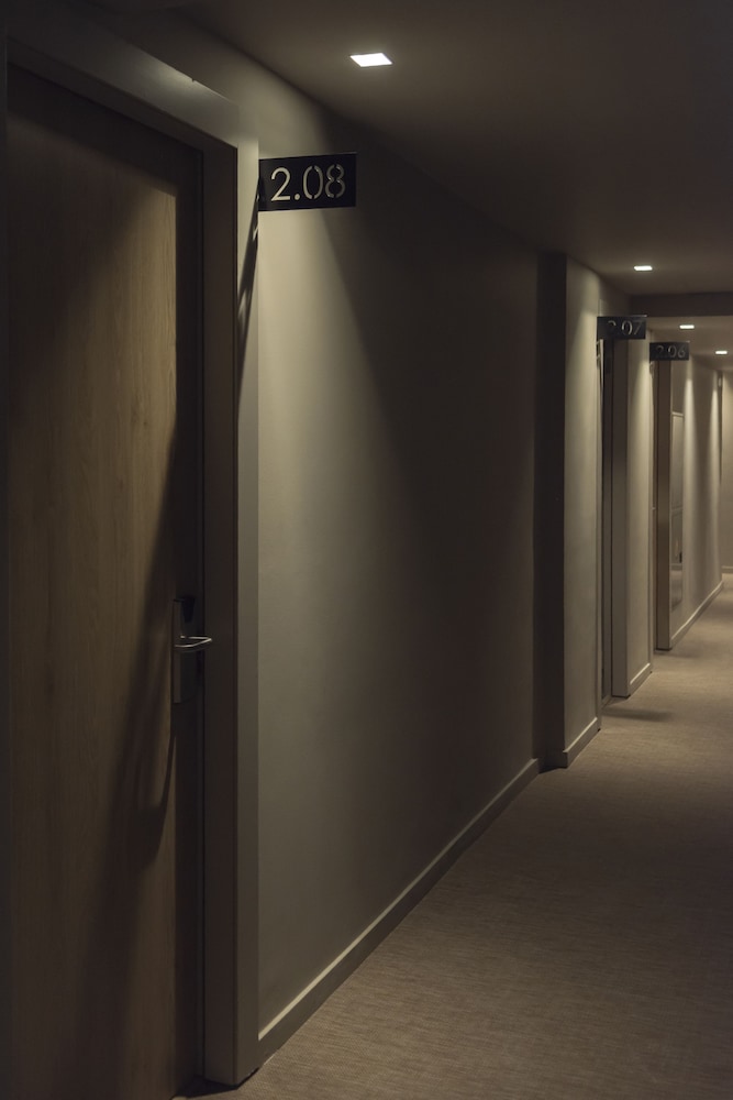 AZUR SUITES