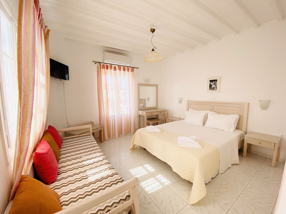 CYCLADES STUDIOS