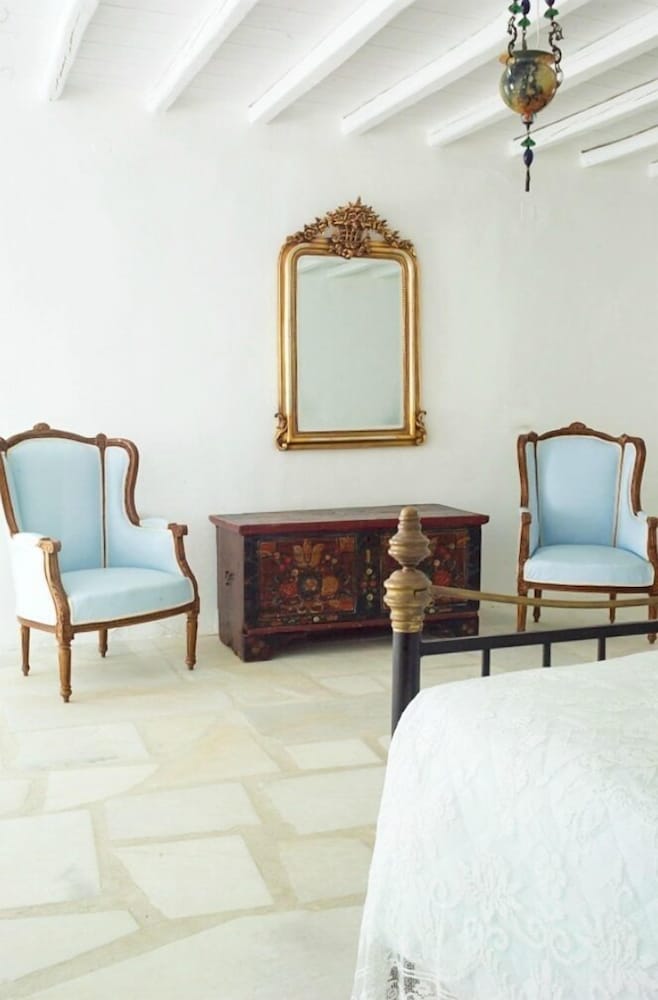 ADONIS VILLA