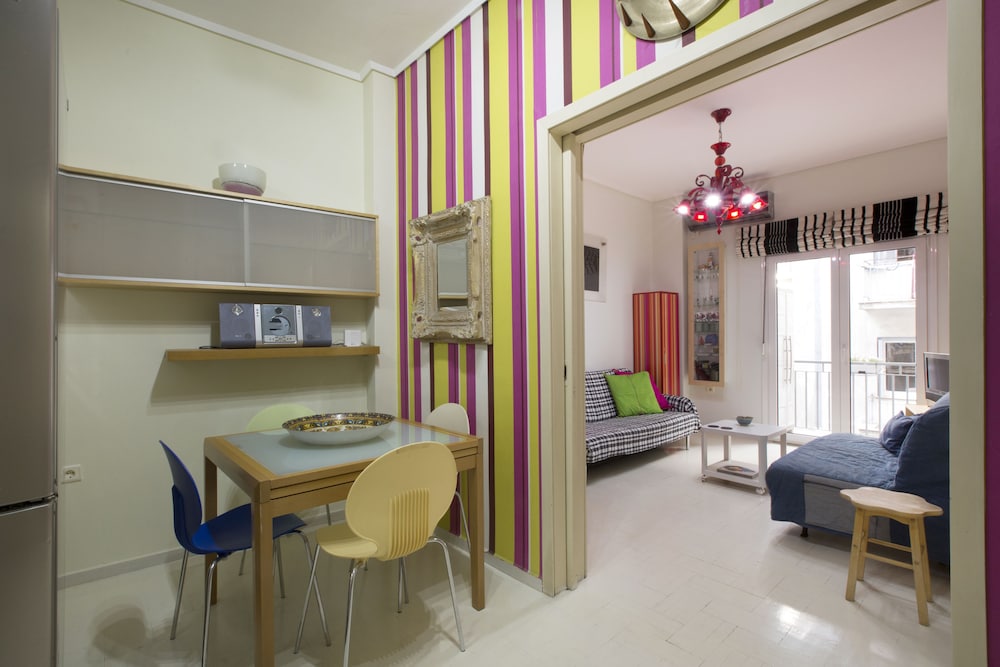 COSY APARTMENT AT ACROPOLIS MUSEUM