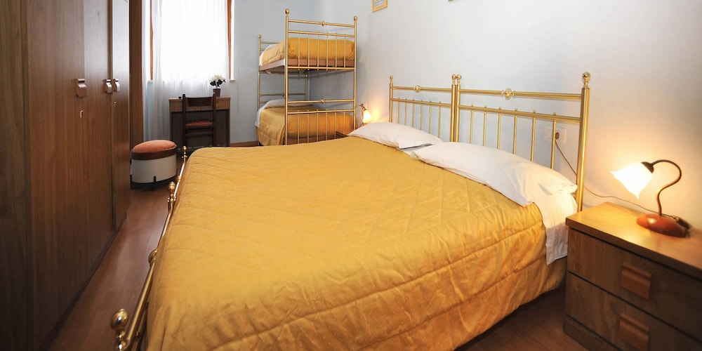 HOTEL BUCANEVE