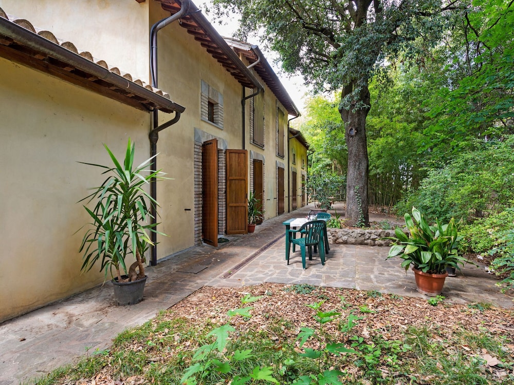 A RECENTLY RENOVATED COUNTRYHOUSE