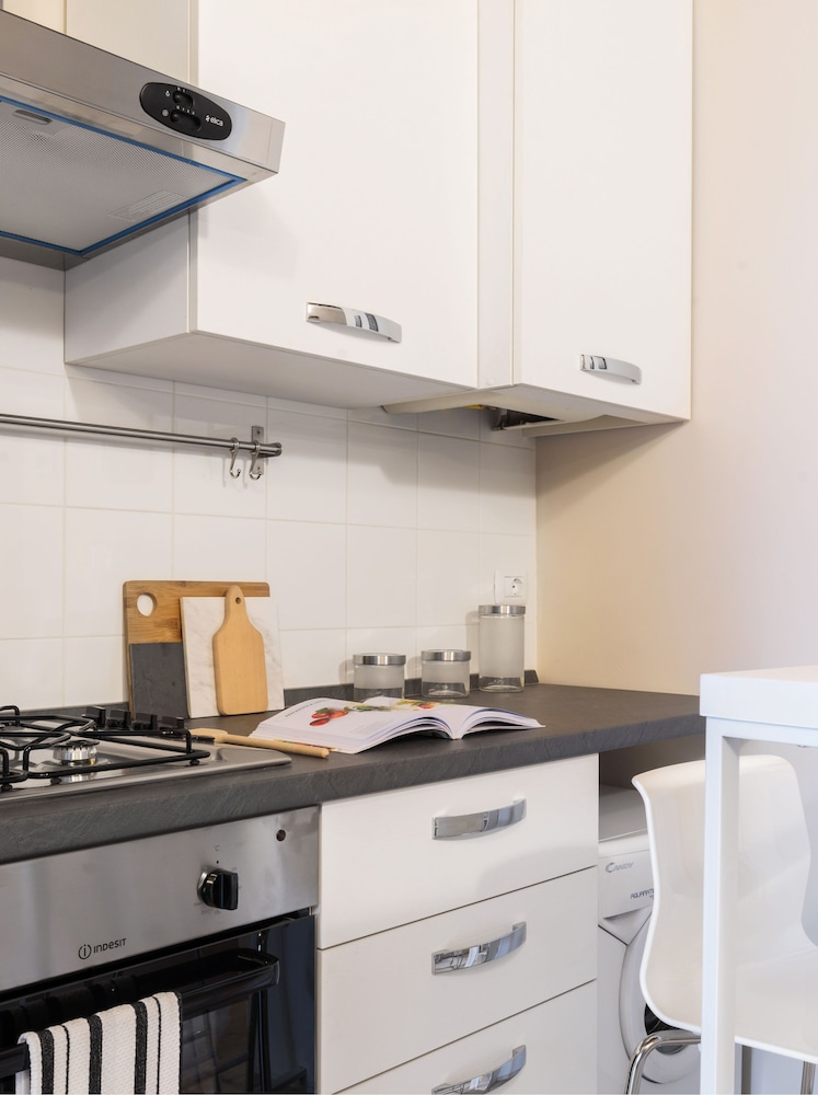HOME AT HOTEL - TORRICELLI APT